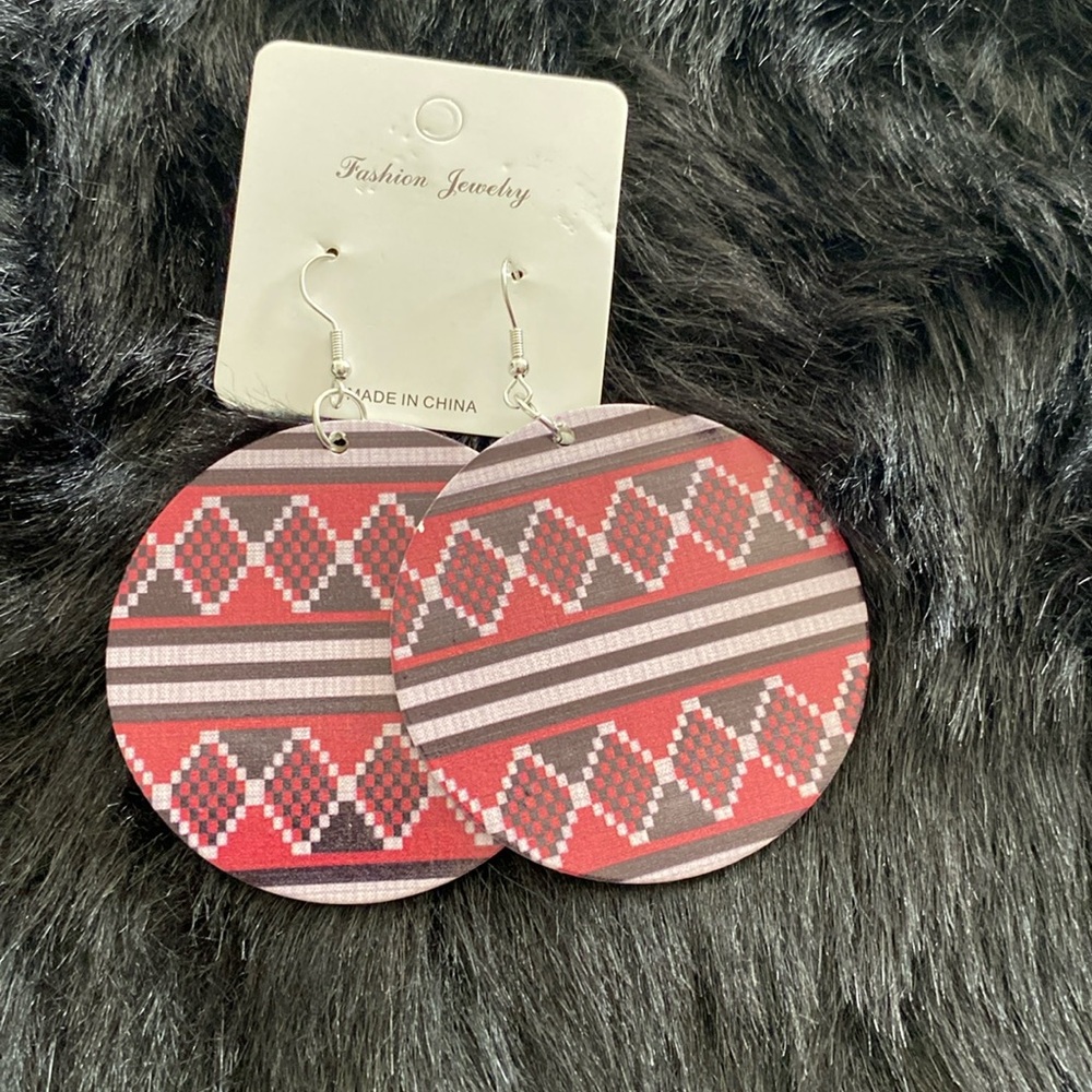 Medium size earrings